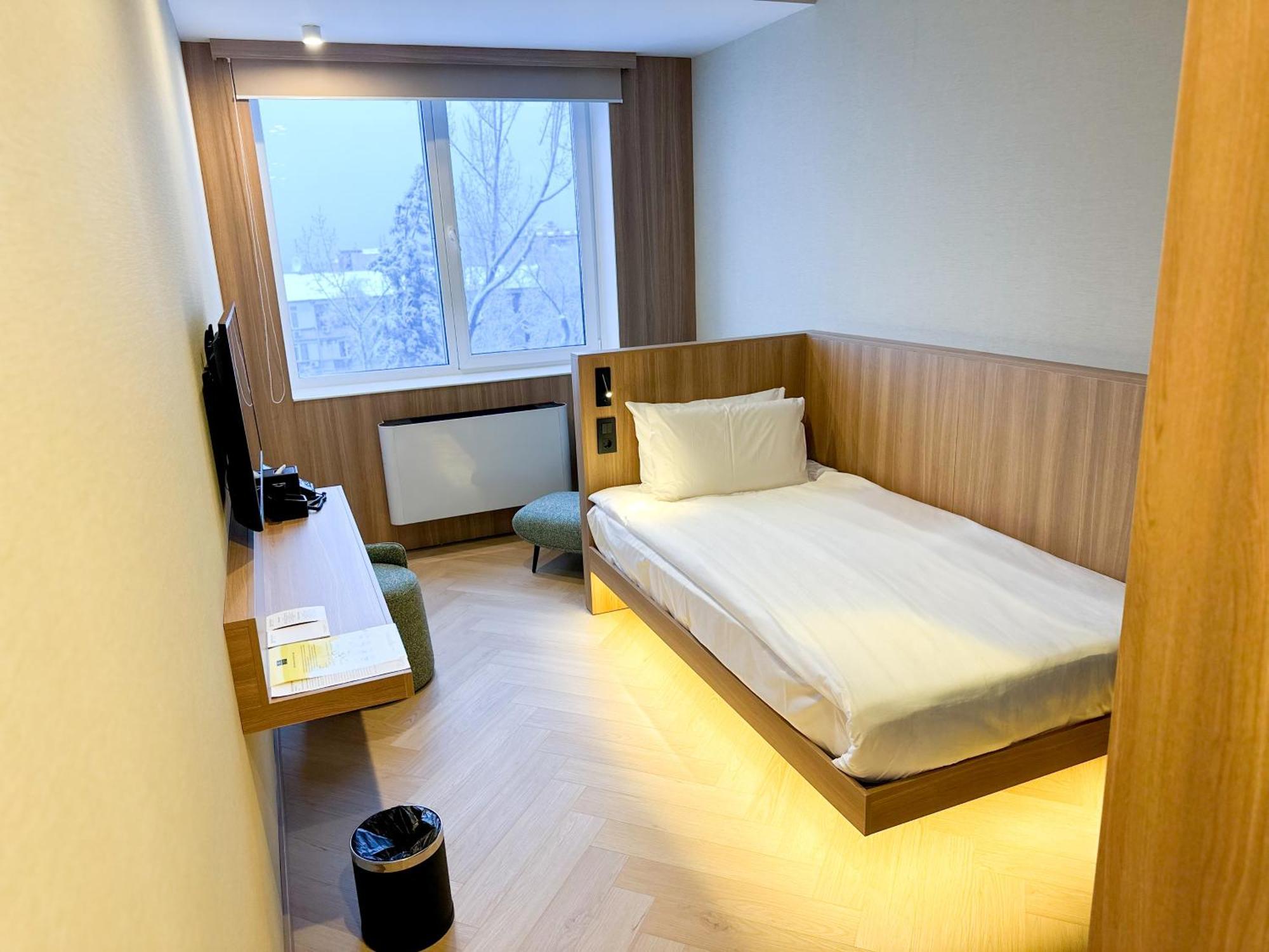 Resident Hotel Abay Almaty Exterior foto